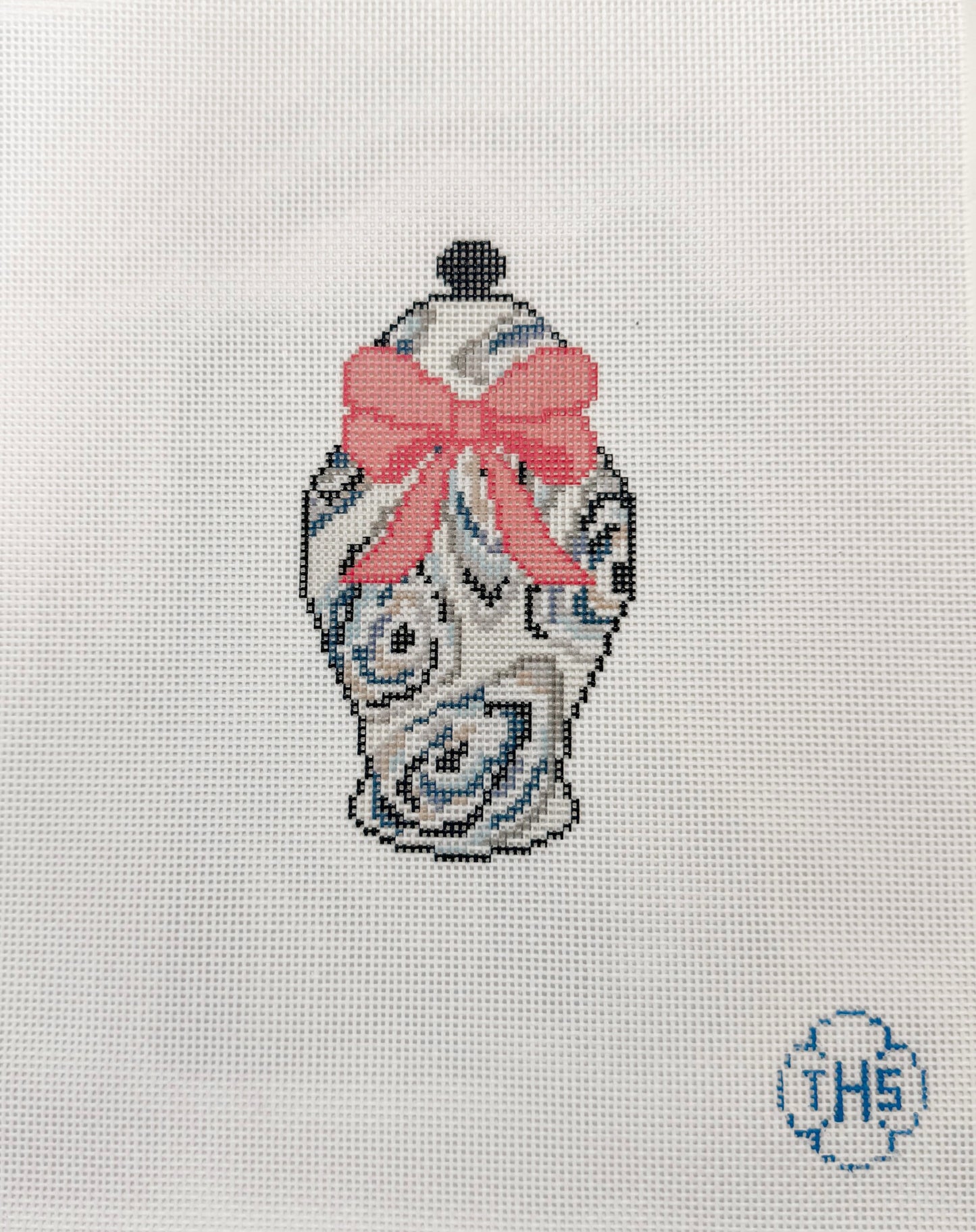 The Stitched Hydrangea - Oyster Ginger Jar