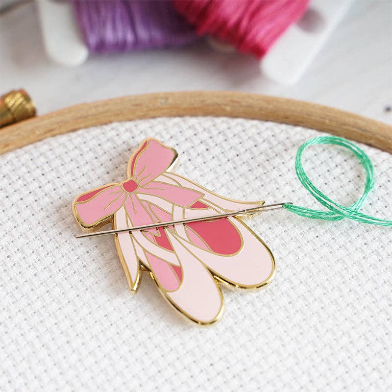 Ballet Slippers Magnetic Needle Minder